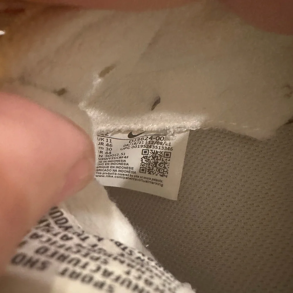 Nike Men's Athletic Shoes - White - Picture 9 of 13